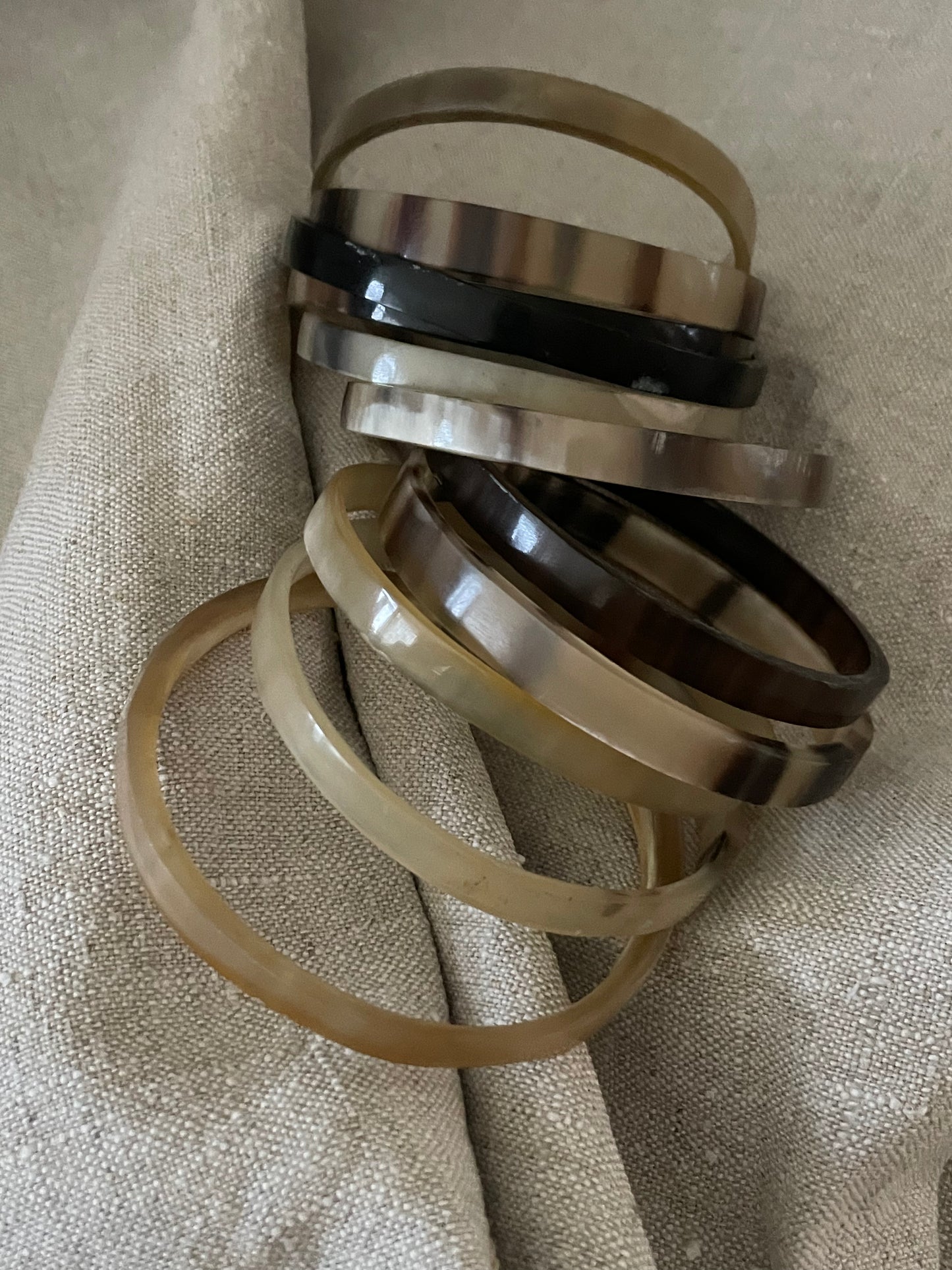 Koehoorn brede armband