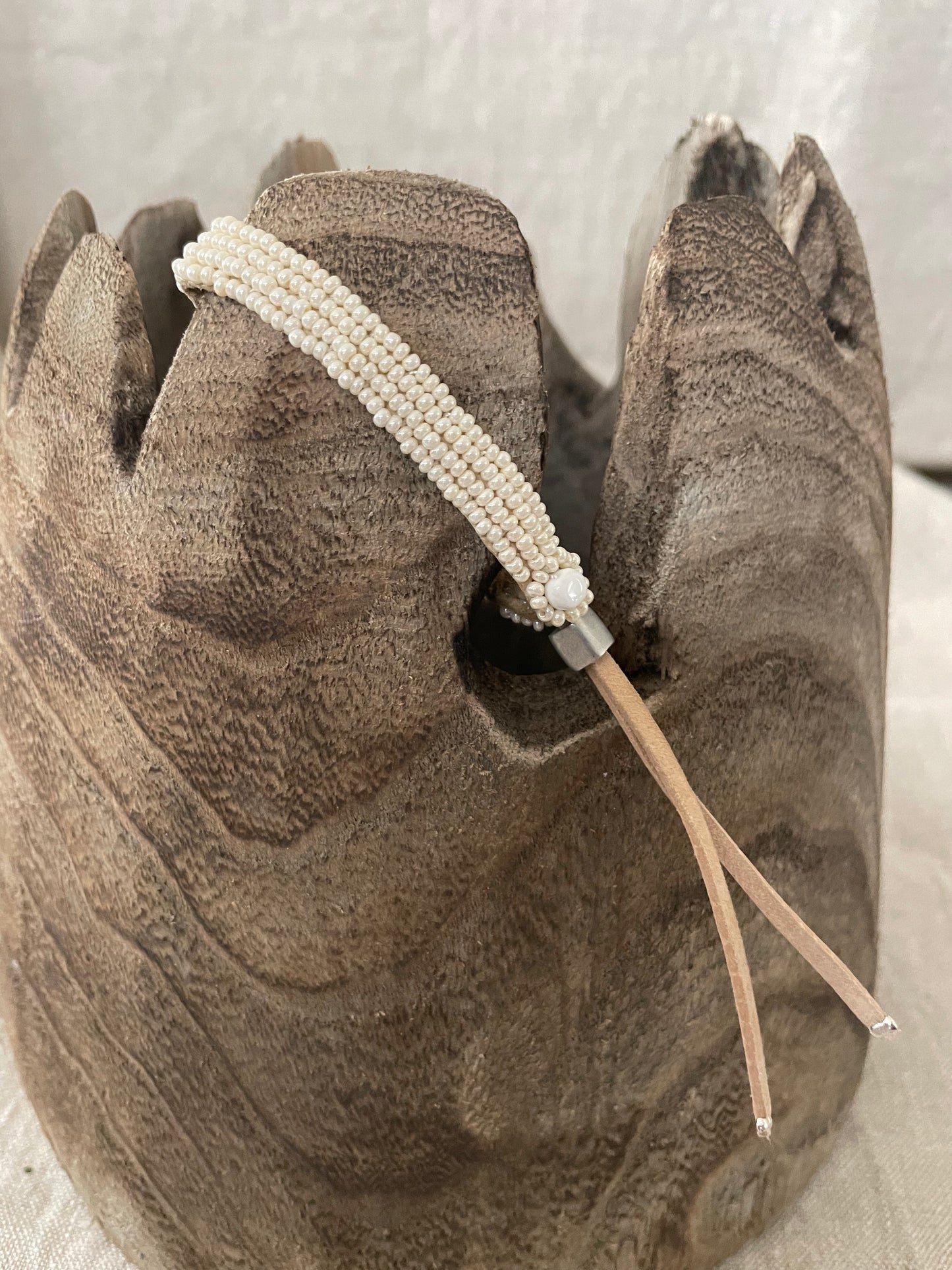 Kralen armband op suede