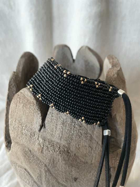 Narrow Triangle Leather armband