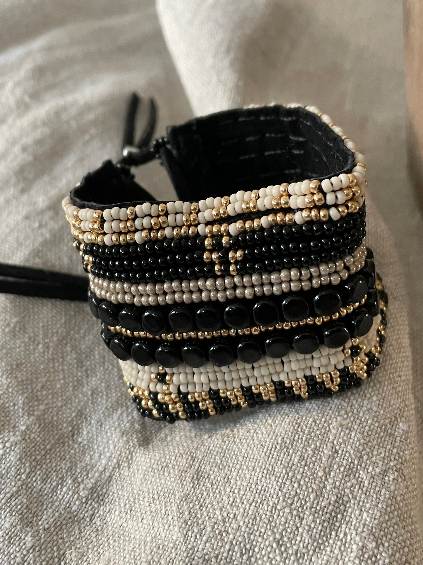 Eclectic armband