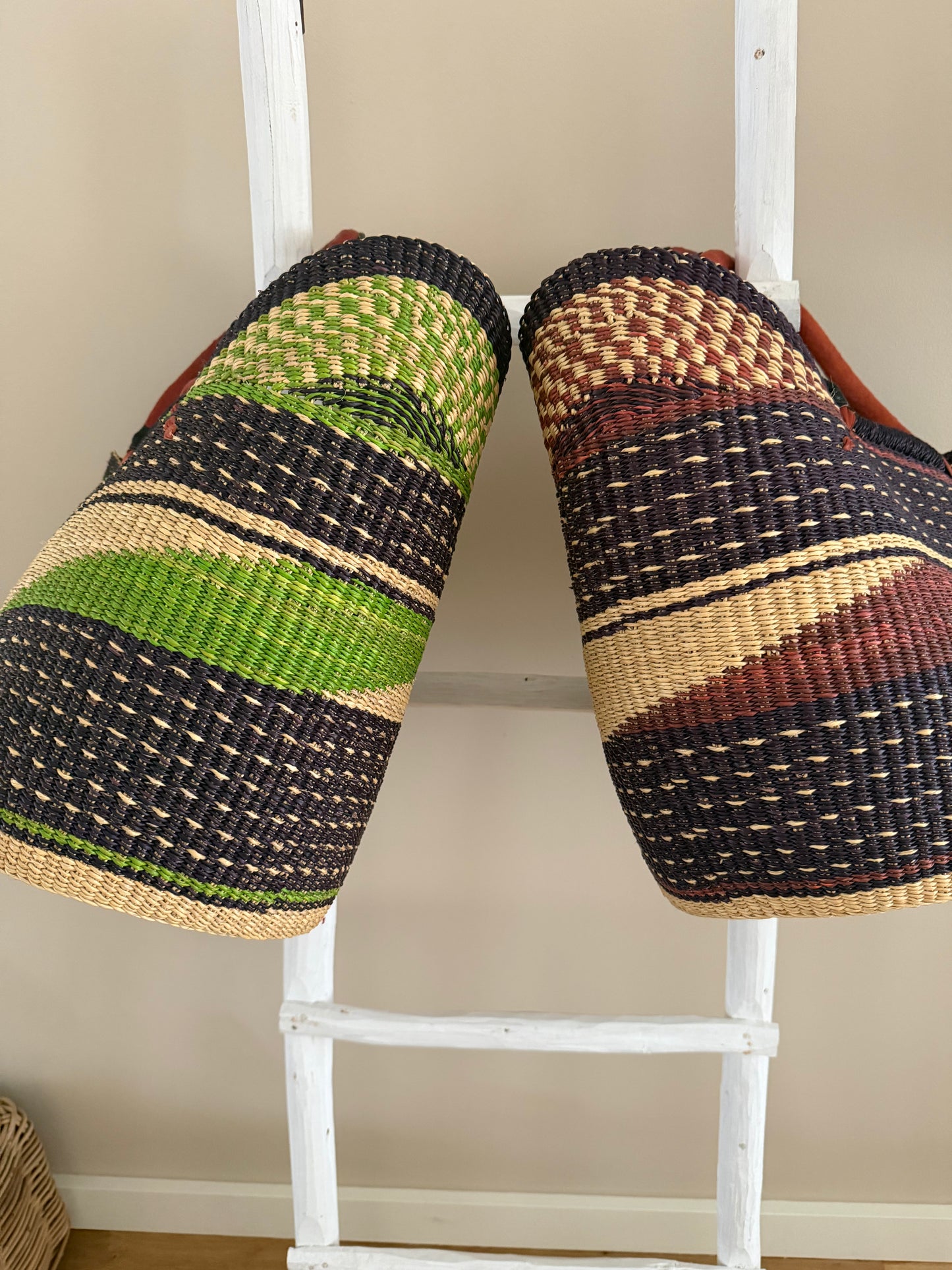 Bolga rieten mand bruin / donkerblauw